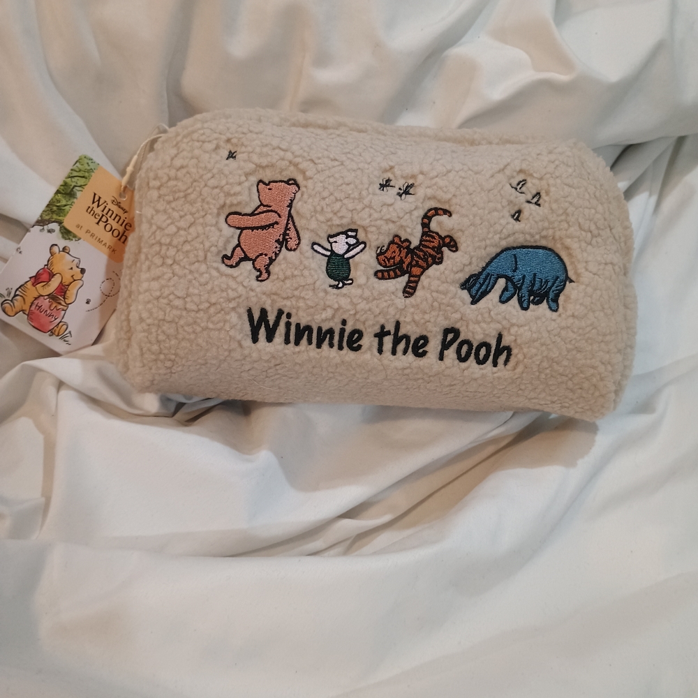 New Old School Disney Winnie the Pooh Cream Sherpa Makeup Bag